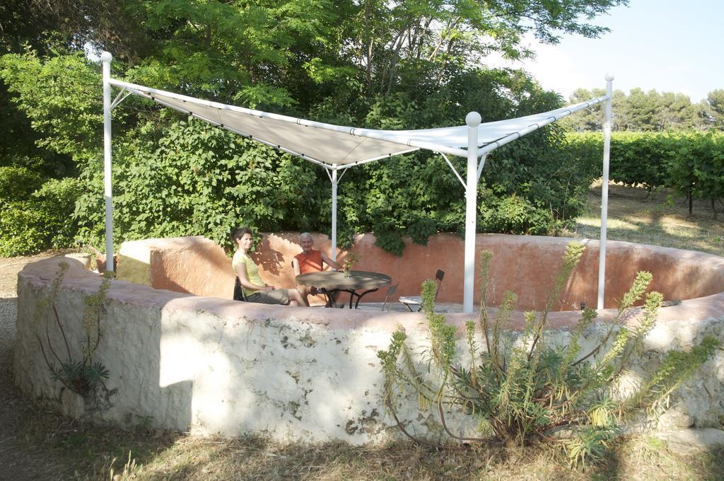 Le Petit Bacalan Villa Mormoiron Bagian luar foto